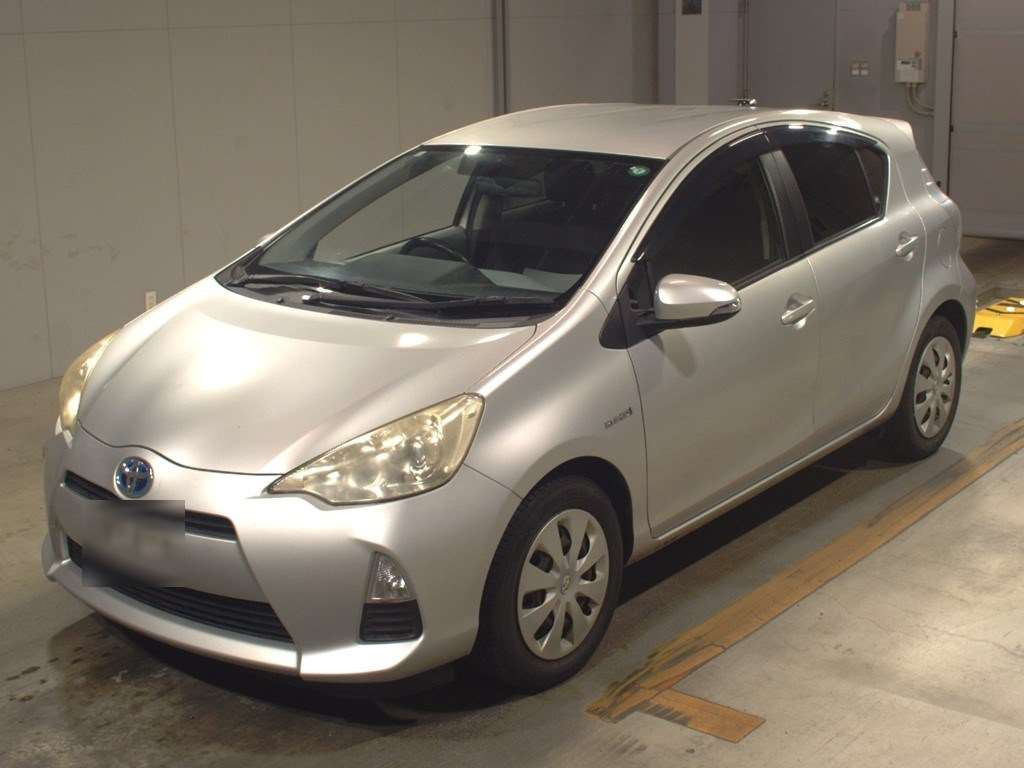 2012 Toyota Aqua NHP10[0]