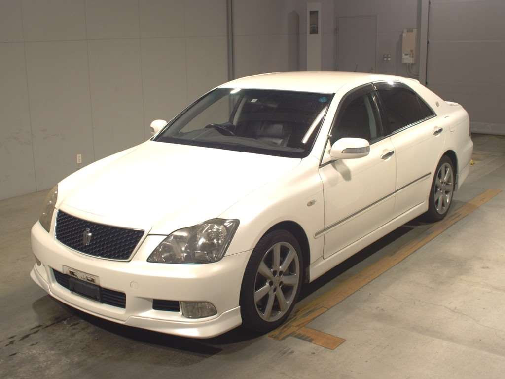 2005 Toyota Crown GRS184[0]