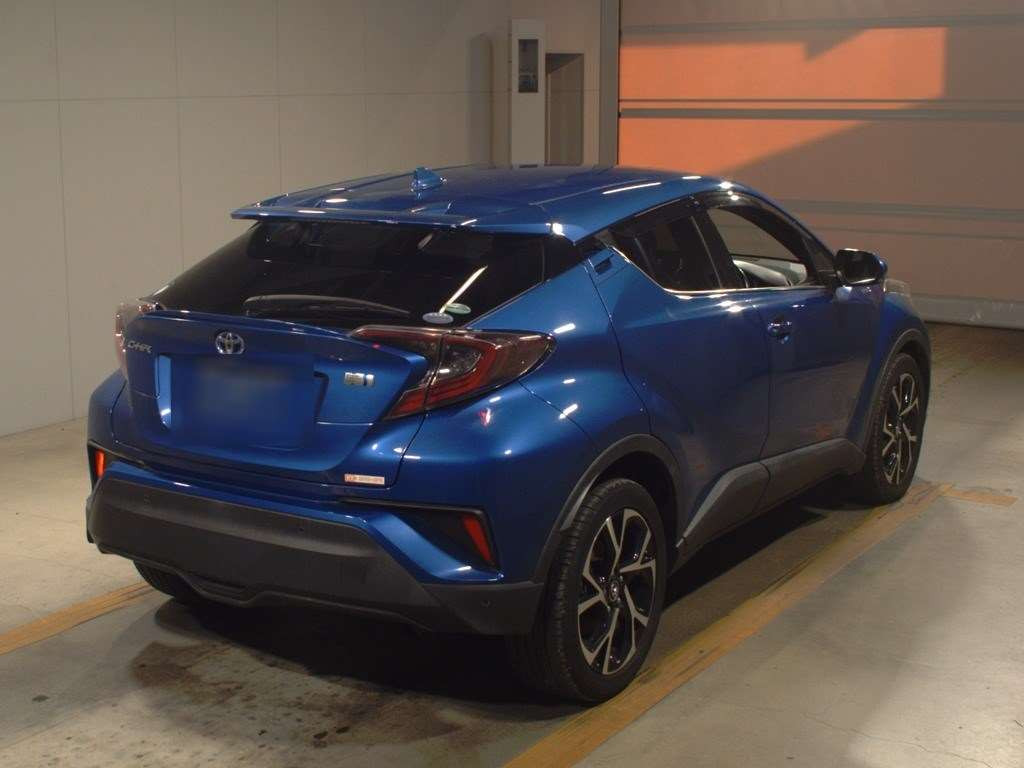 2016 Toyota C-HR ZYX10[1]