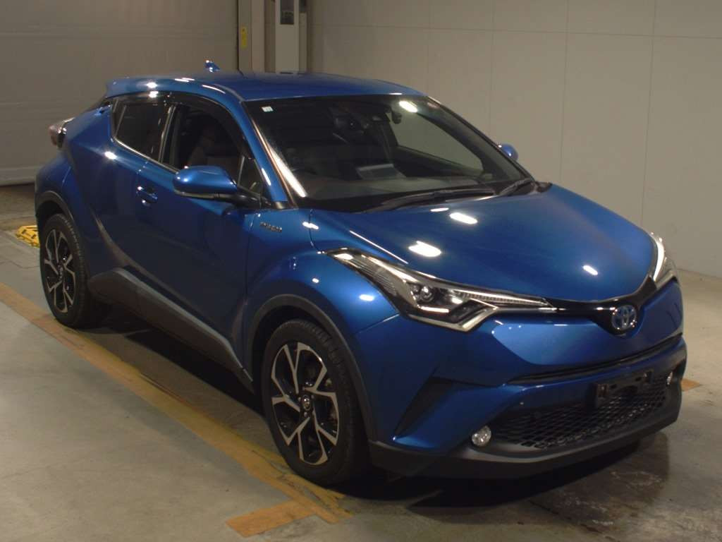 2016 Toyota C-HR ZYX10[2]