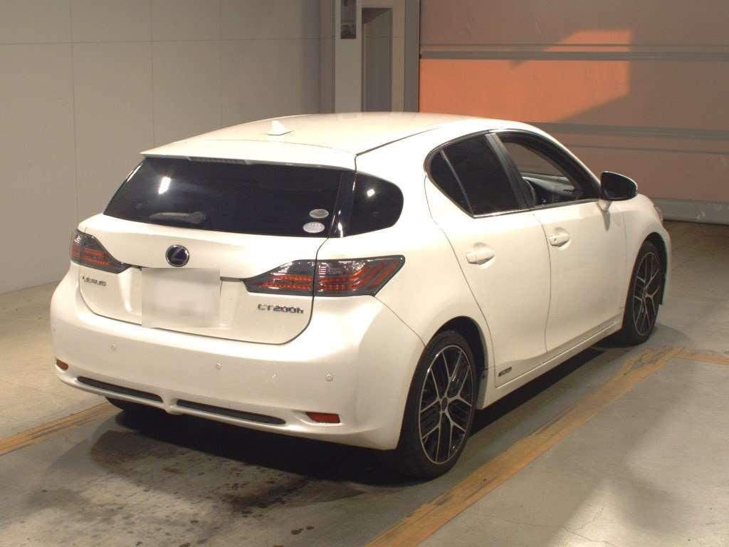 2011 Lexus CT ZWA10[1]