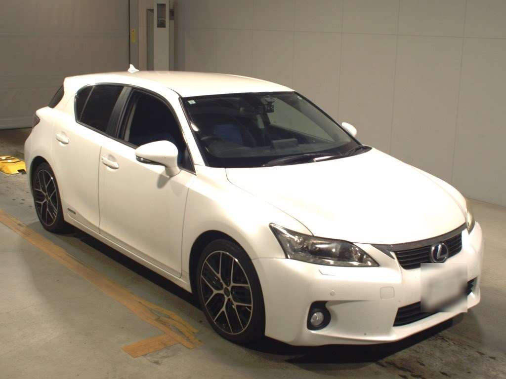 2011 Lexus CT ZWA10[2]