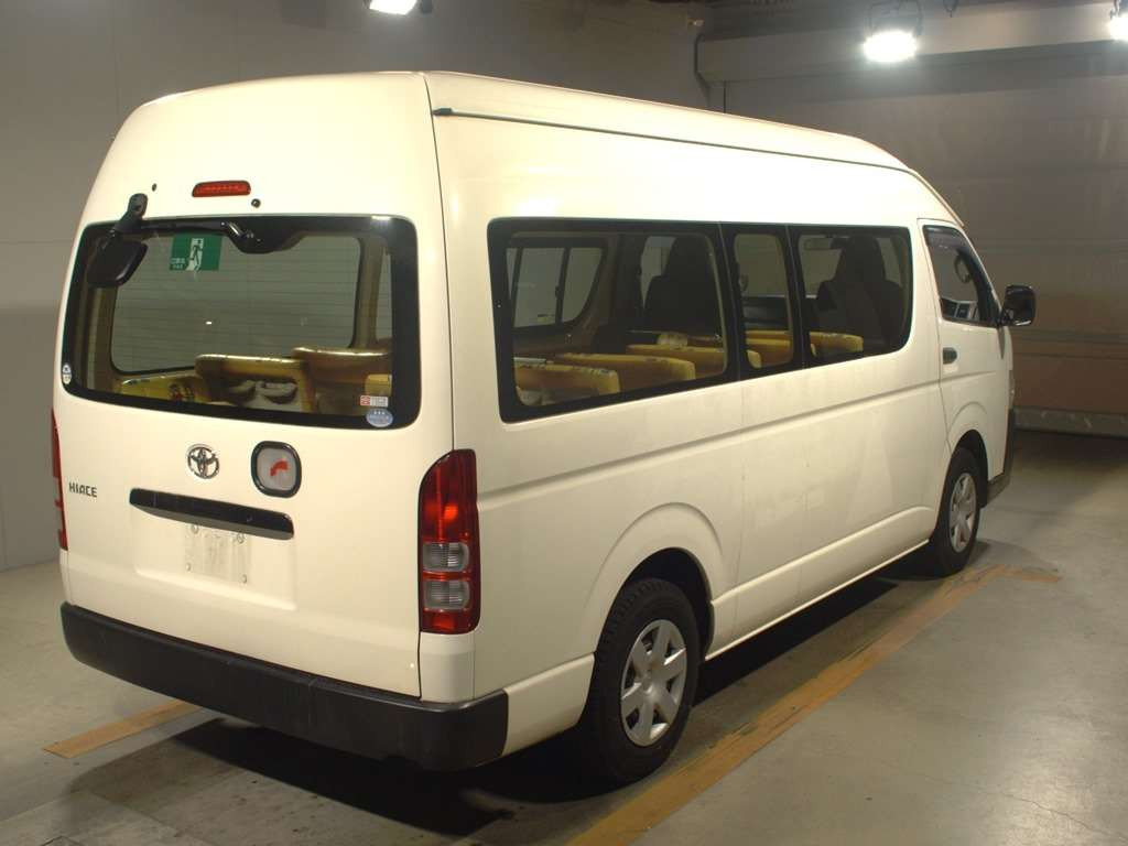 2011 Toyota Hiace Commuter TRH223B[1]