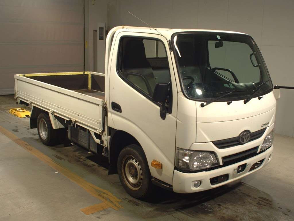 2018 Toyota Dyna Truck KDY231[2]