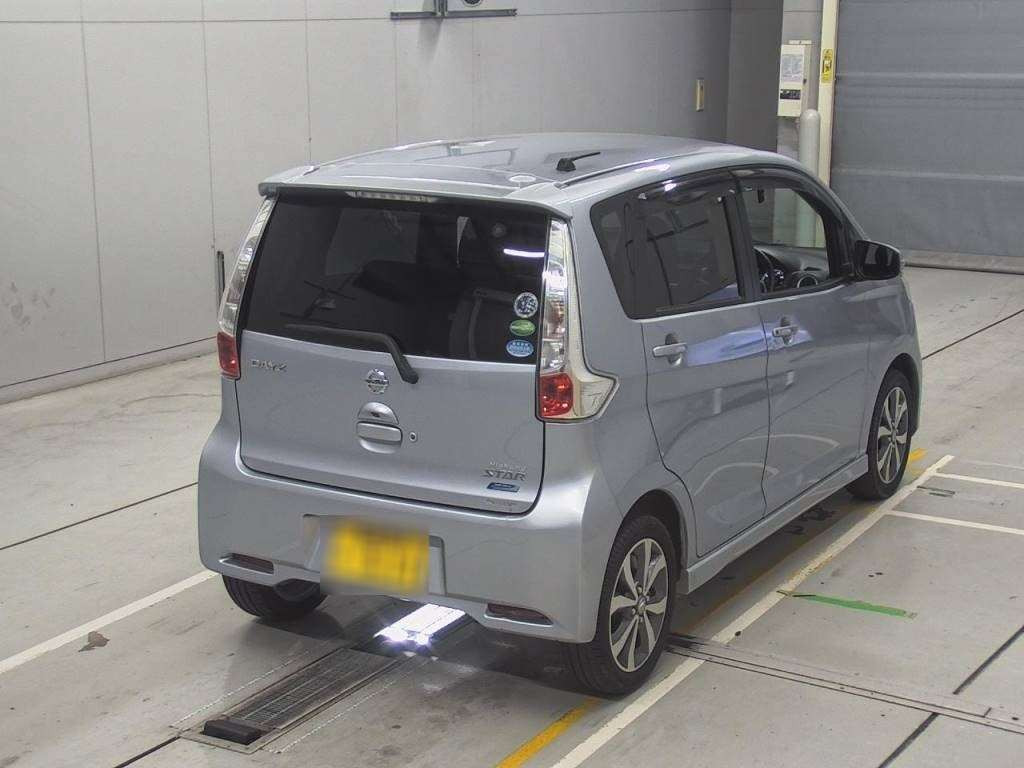 2014 Nissan DAYZ B21W[1]