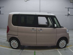 2017 Daihatsu Tanto