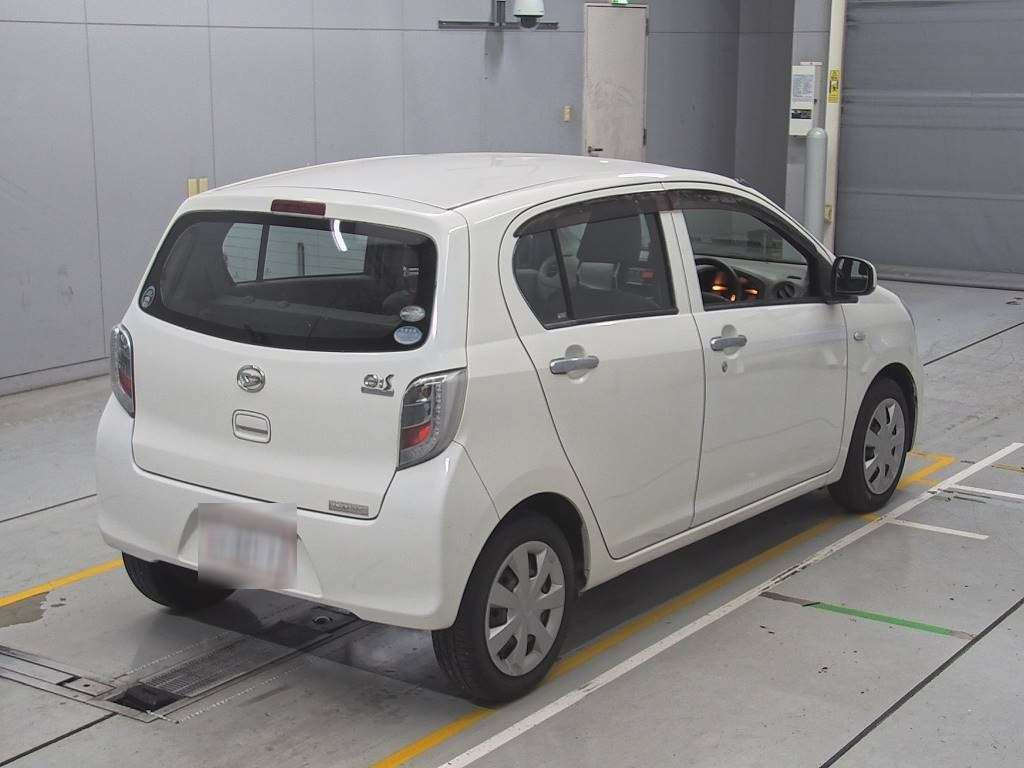 2016 Daihatsu Mira es LA300S[1]