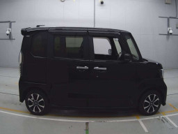 2017 Honda N-BOX CUSTOM