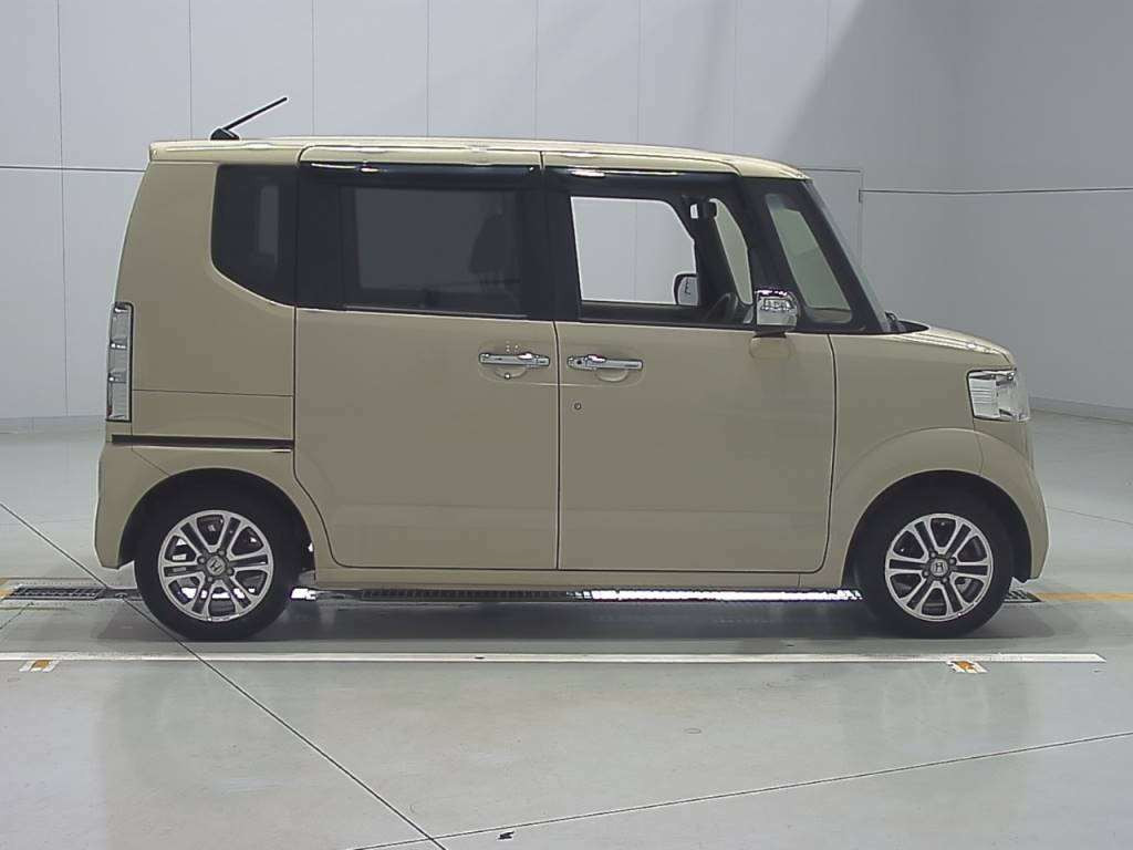 2015 Honda N-BOX JF1[2]