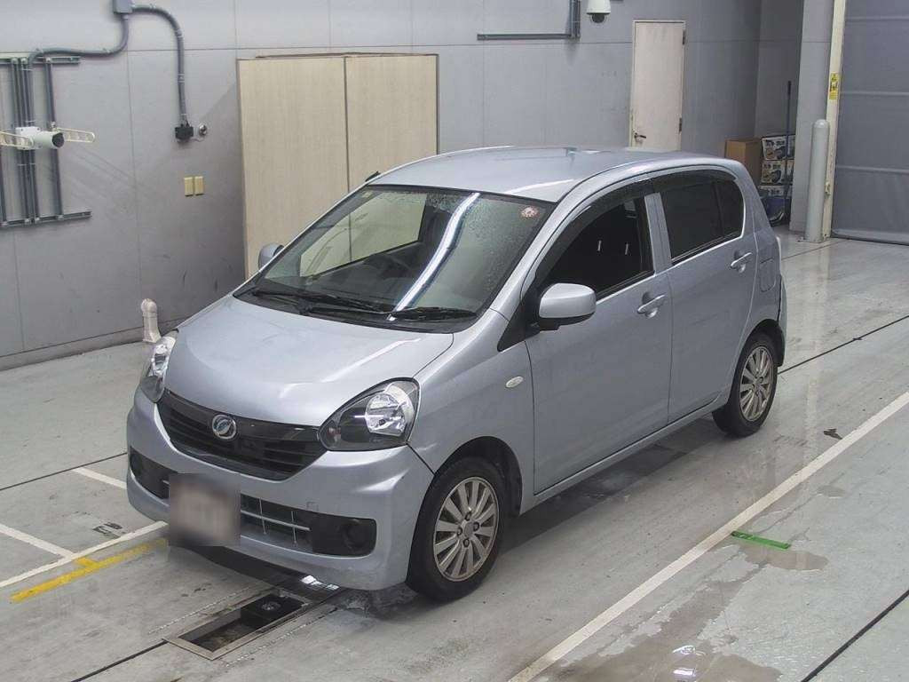 2016 Daihatsu Mira es LA300S[0]