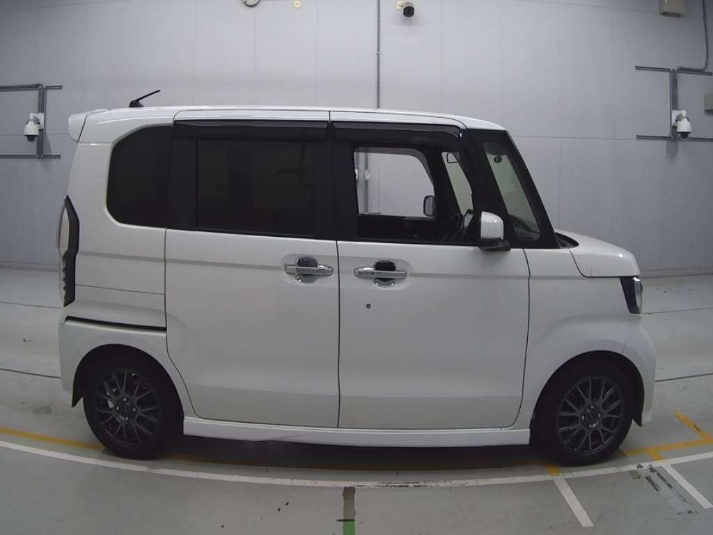 2020 Honda N-BOX CUSTOM JF3[2]