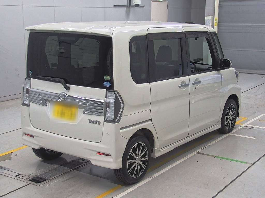 2016 Daihatsu Tanto LA600S[1]