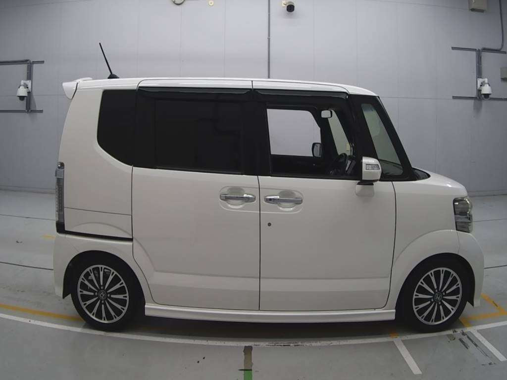 2016 Honda N-BOX JF1[2]