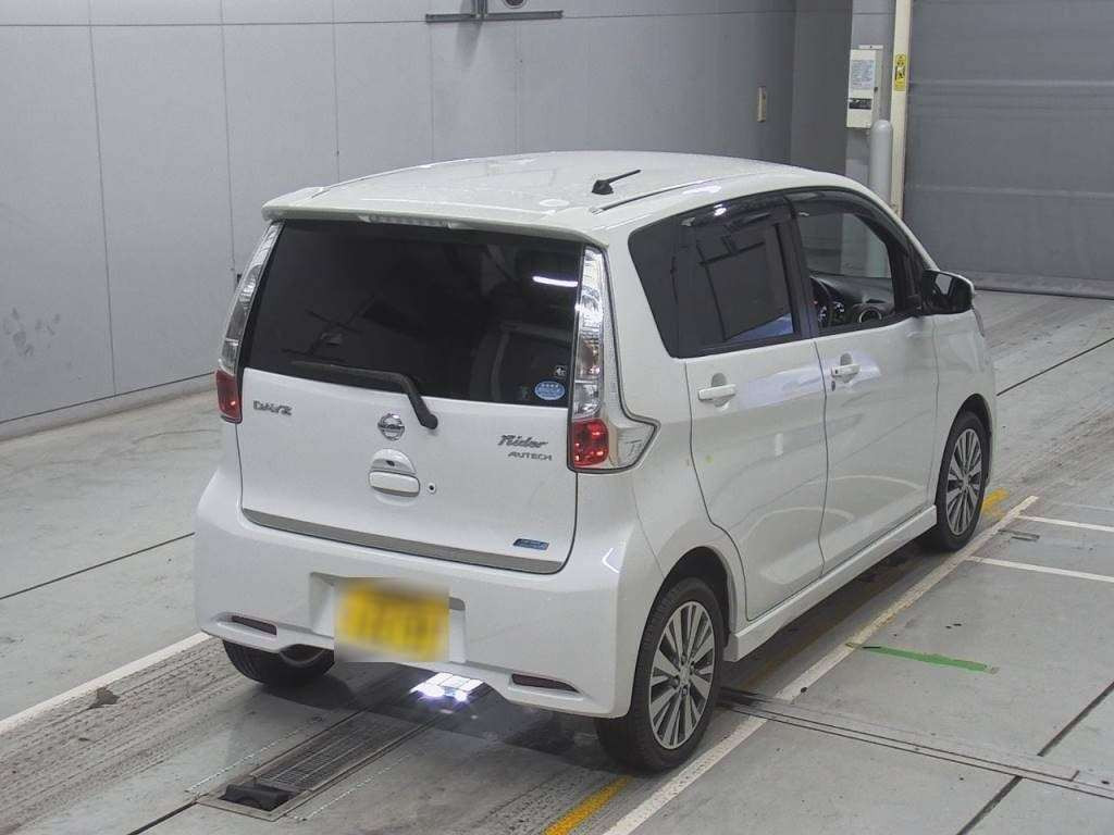 2014 Nissan DAYZ B21W[1]