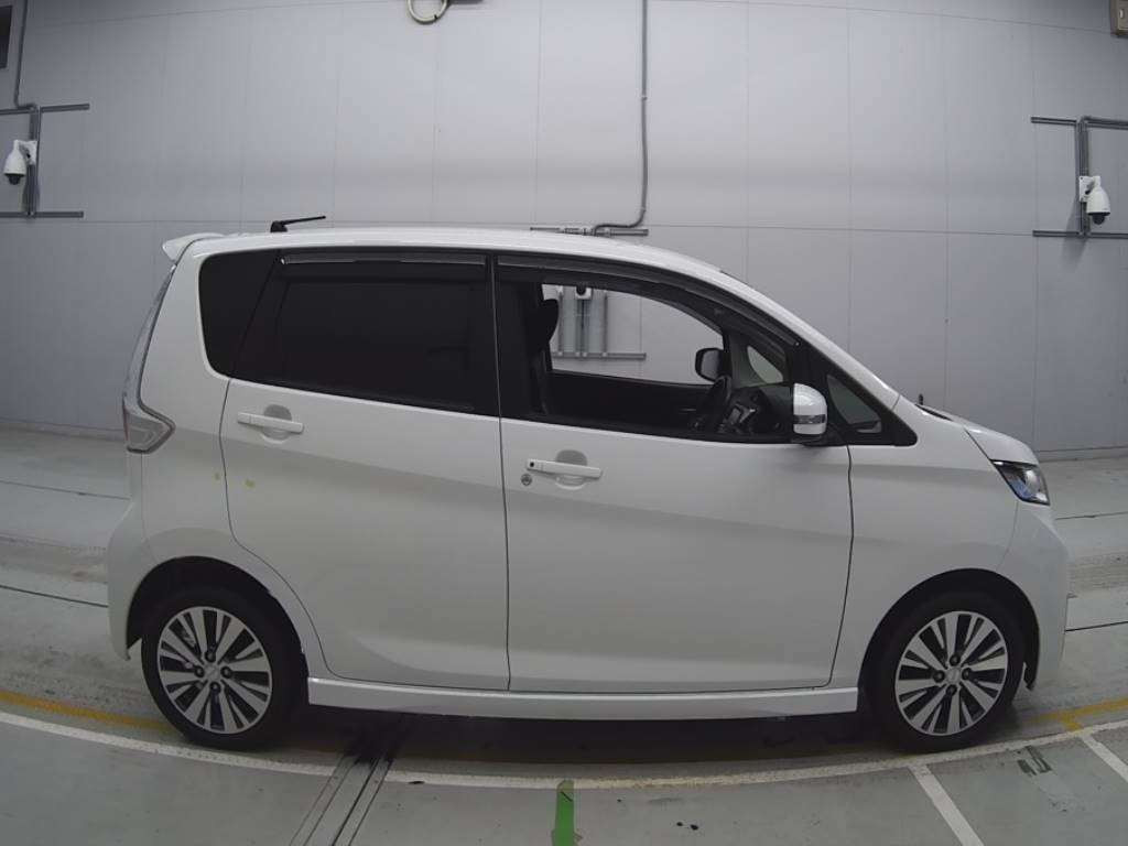 2014 Nissan DAYZ B21W[2]