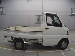 2013 Nissan Clipper Truck