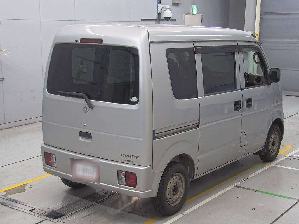 2010 Suzuki Every DA64V[1]