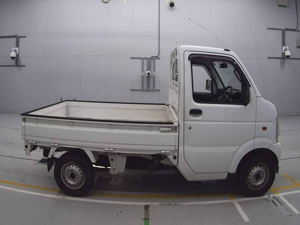 2010 Suzuki Carry Truck DA63T[2]