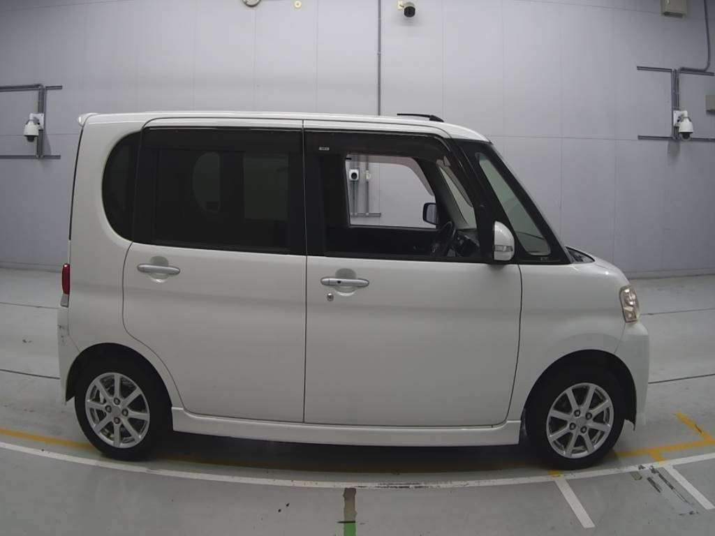 2013 Daihatsu Tanto L375S[2]