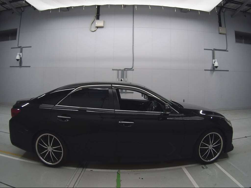 2013 Toyota Mark X GRX130[2]