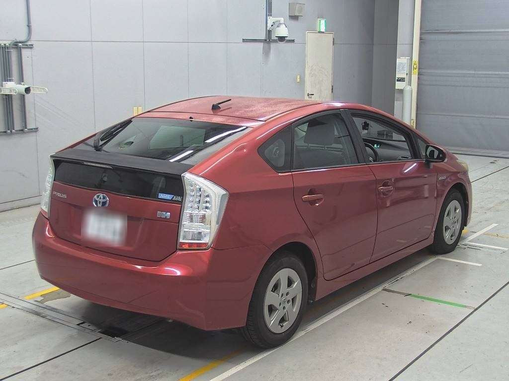 2010 Toyota Prius ZVW30[1]