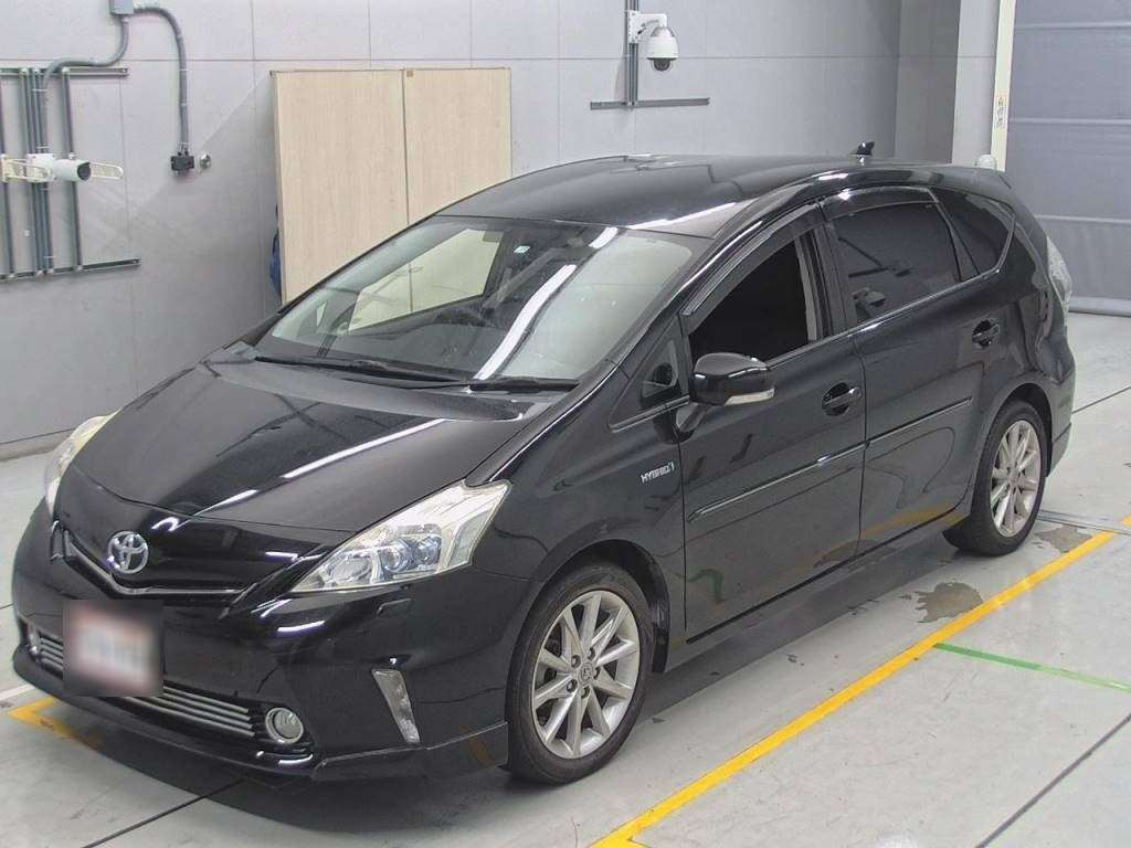 2011 Toyota Prius alpha ZVW41W[0]