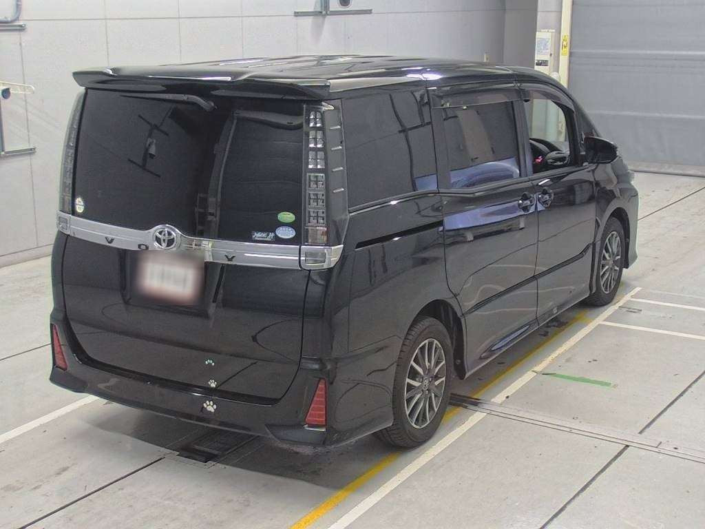 2014 Toyota Voxy ZRR80W[1]