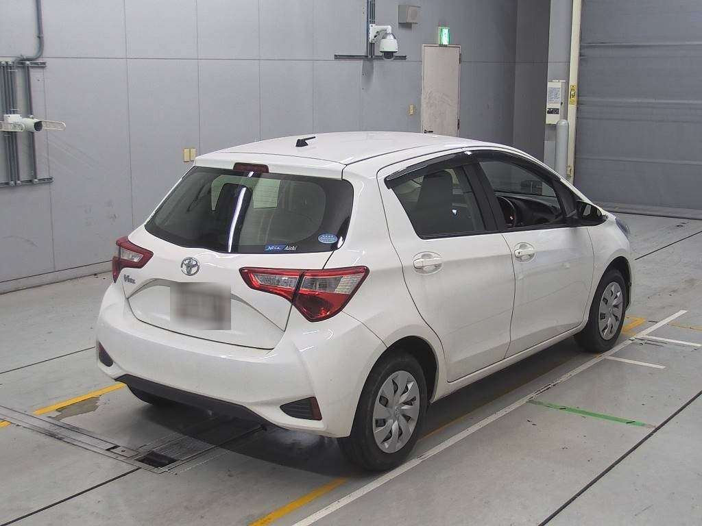 2017 Toyota Vitz KSP130[1]