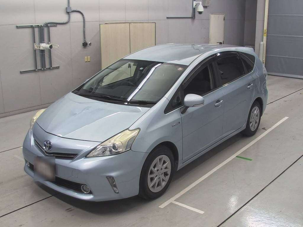 2013 Toyota Prius alpha ZVW41W[0]