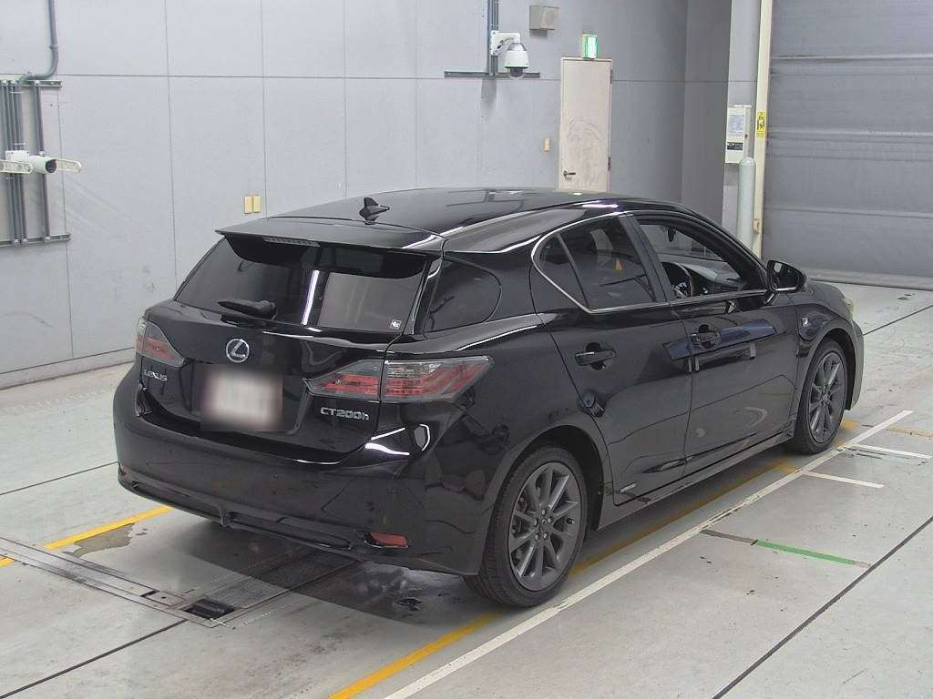 2011 Lexus CT ZWA10[1]