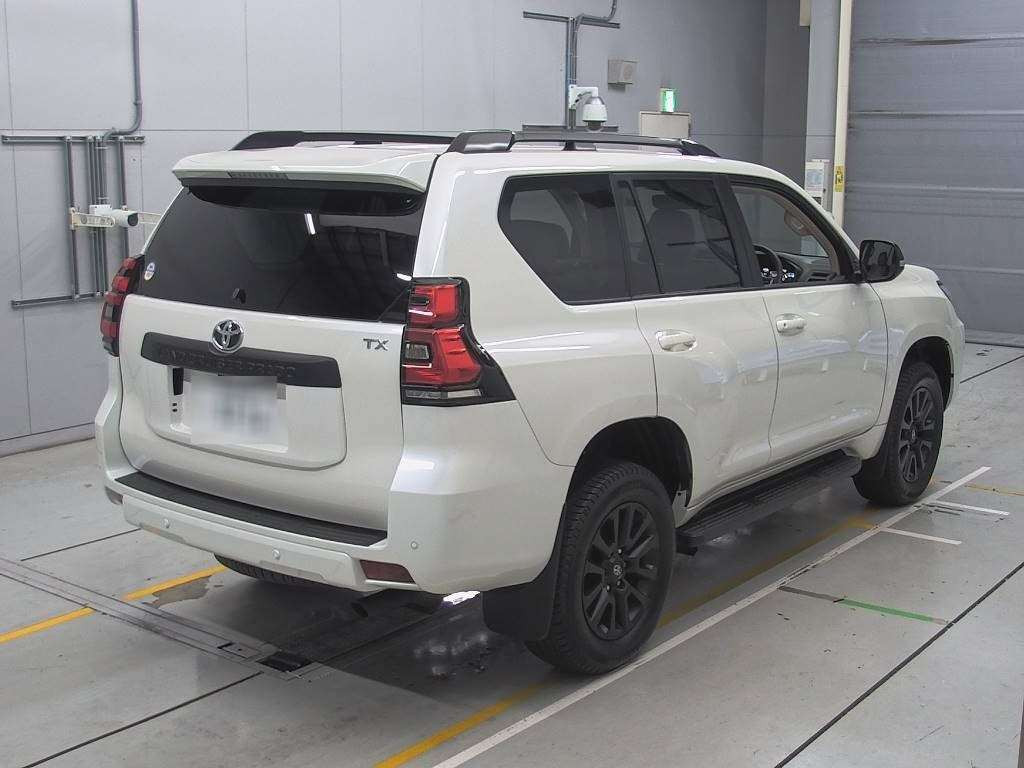 2023 Toyota Land Cruiser Prado TRJ150W[1]