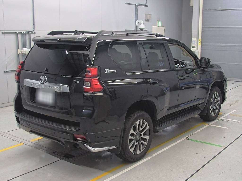 2023 Toyota Land Cruiser Prado TRJ150W[1]