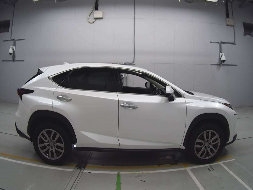 2014 Lexus NX AGZ10[2]