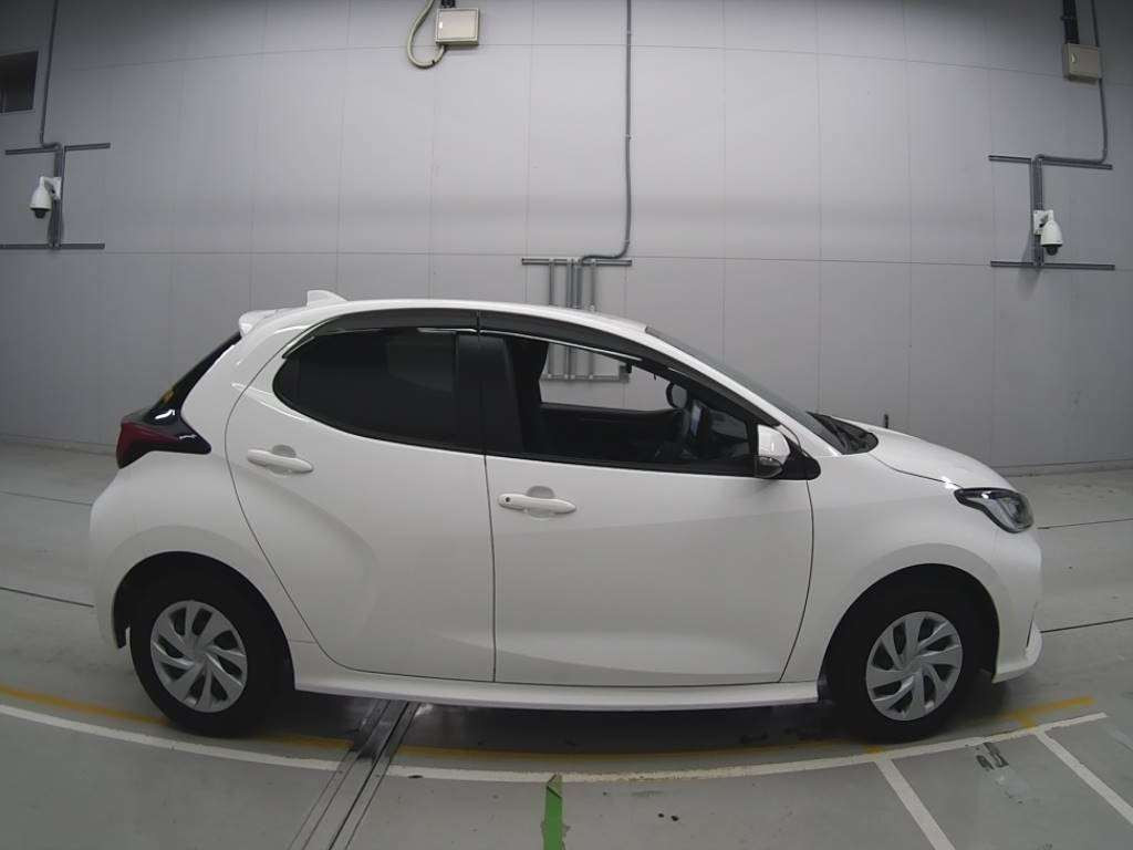 2020 Toyota YARIS KSP210[2]