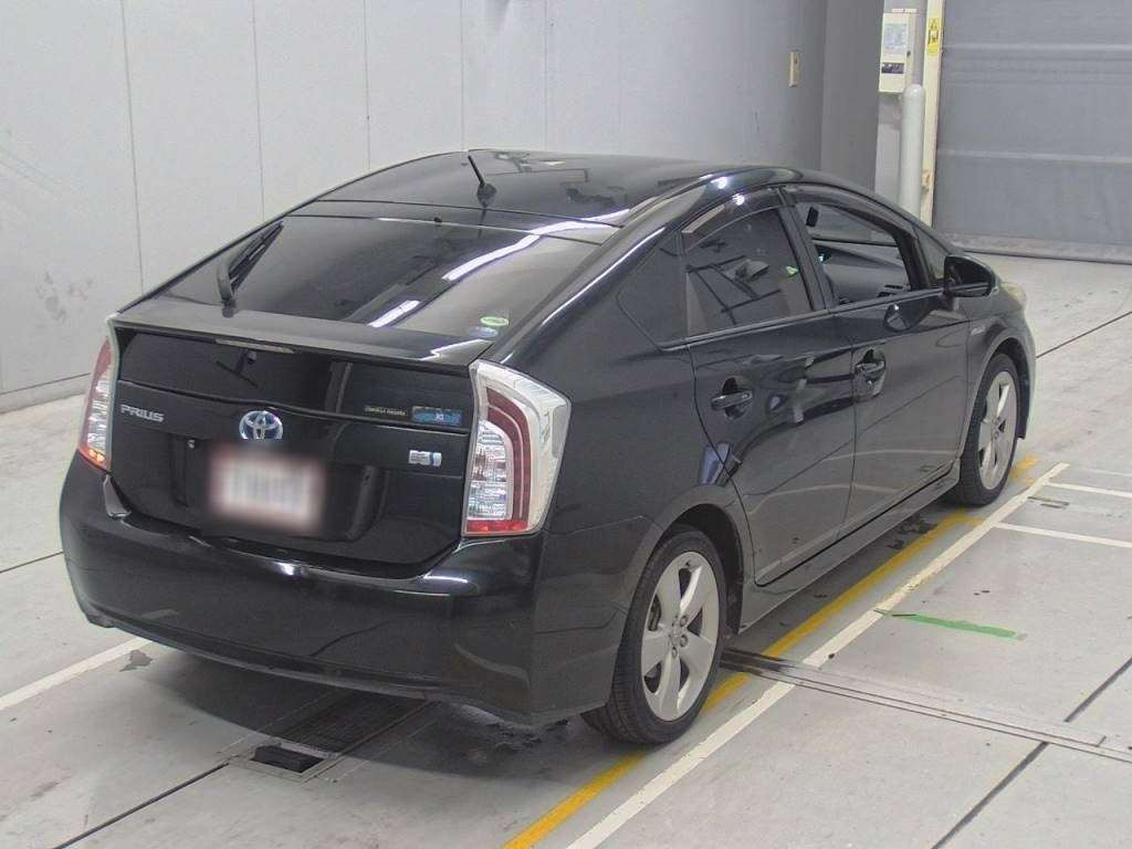 2013 Toyota Prius ZVW30[1]