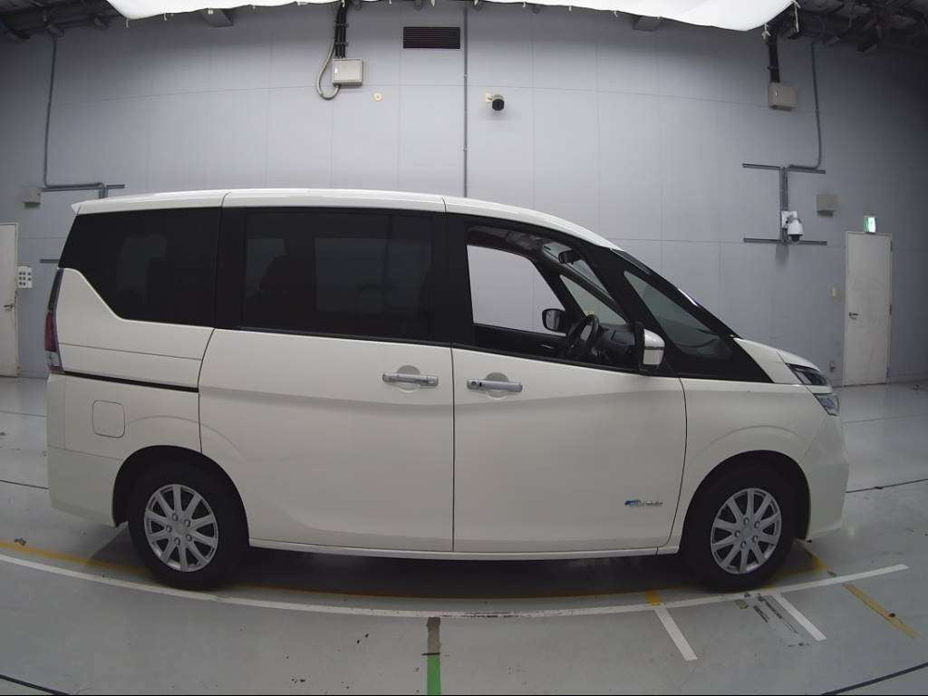 2017 Nissan Serena GC27[2]