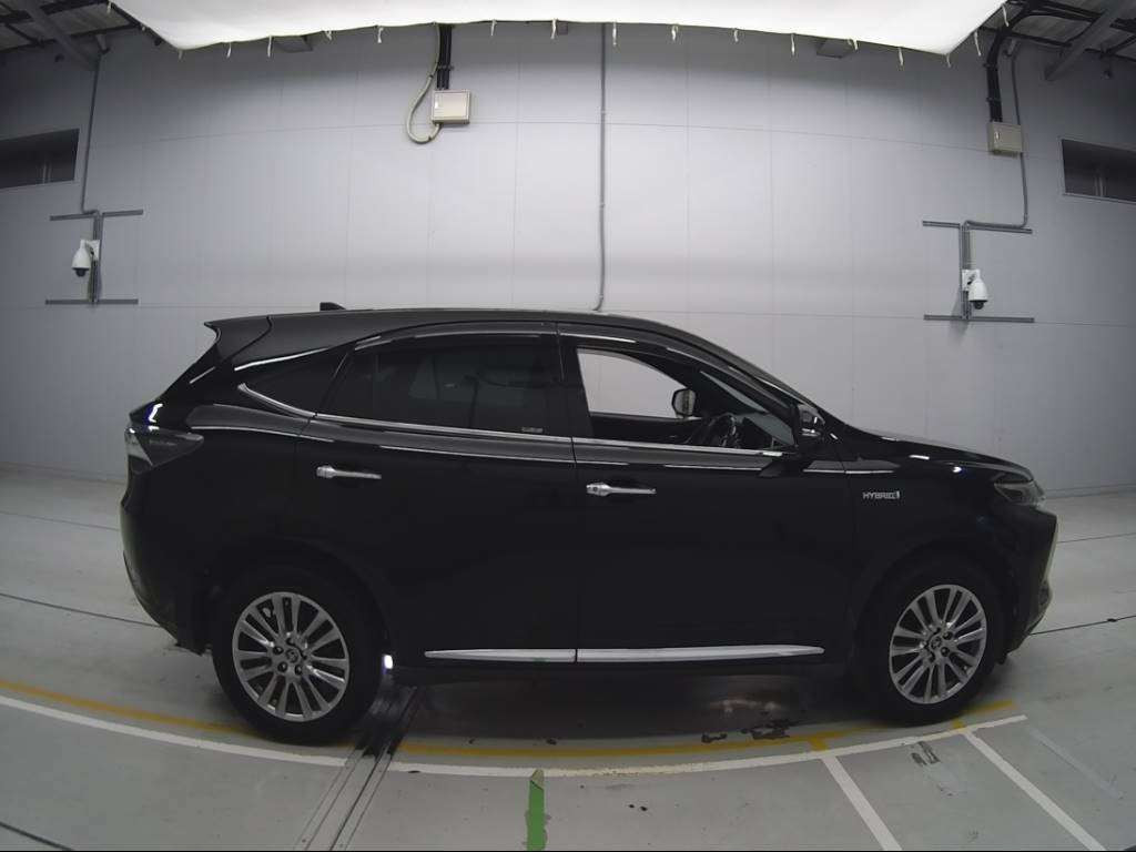 2014 Toyota Harrier Hybrid AVU65W[2]