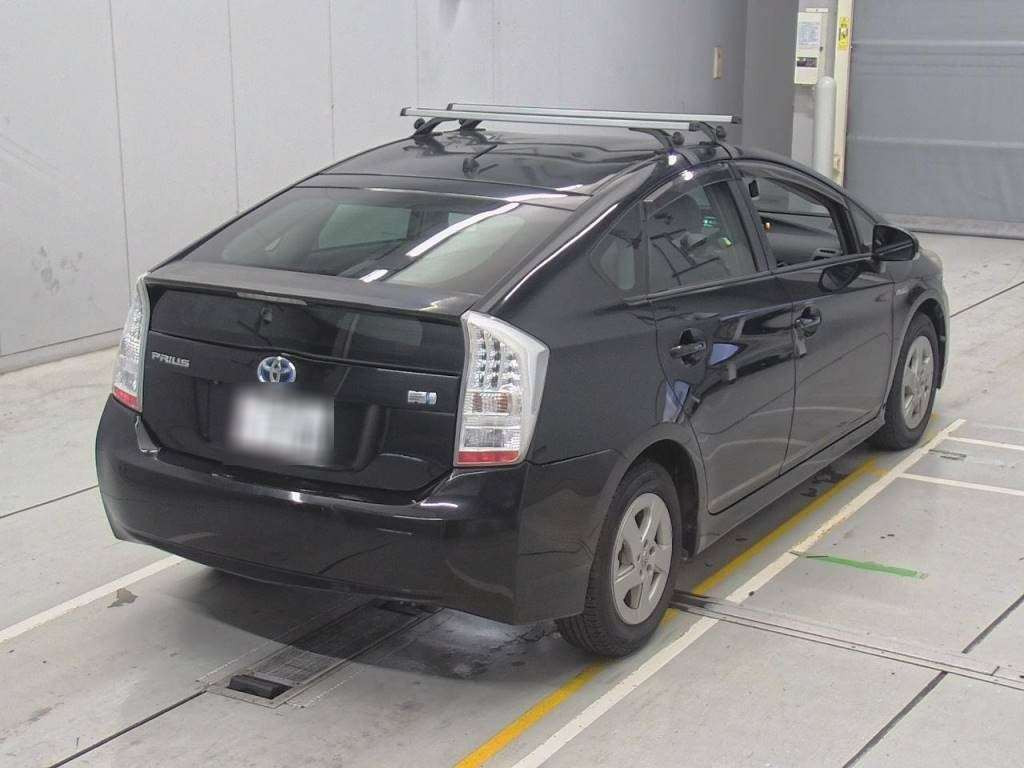 2010 Toyota Prius ZVW30[1]