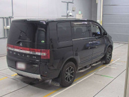 2016 Mitsubishi Delica D5