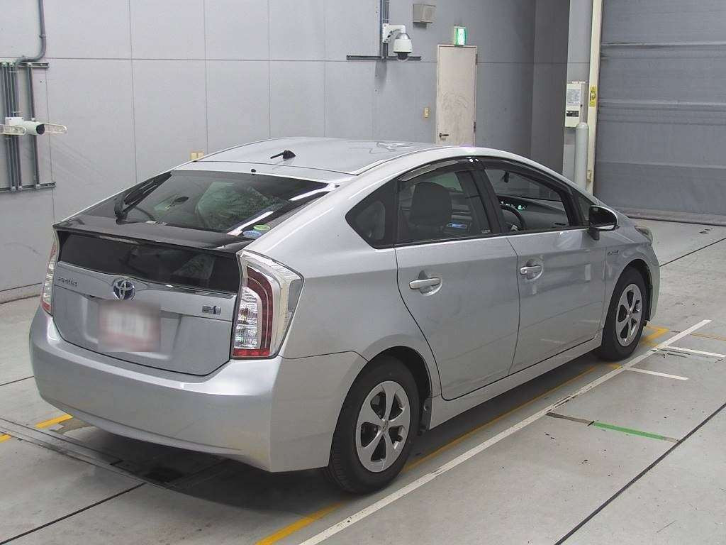 2013 Toyota Prius ZVW30[1]