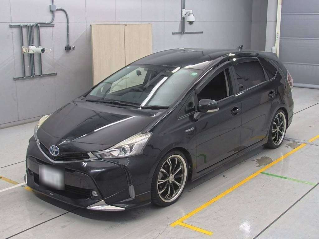 2015 Toyota Prius alpha ZVW41W[0]