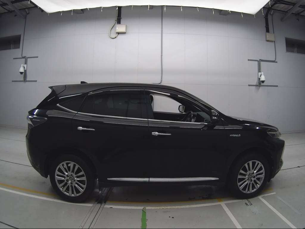 2015 Toyota Harrier Hybrid AVU65W[2]