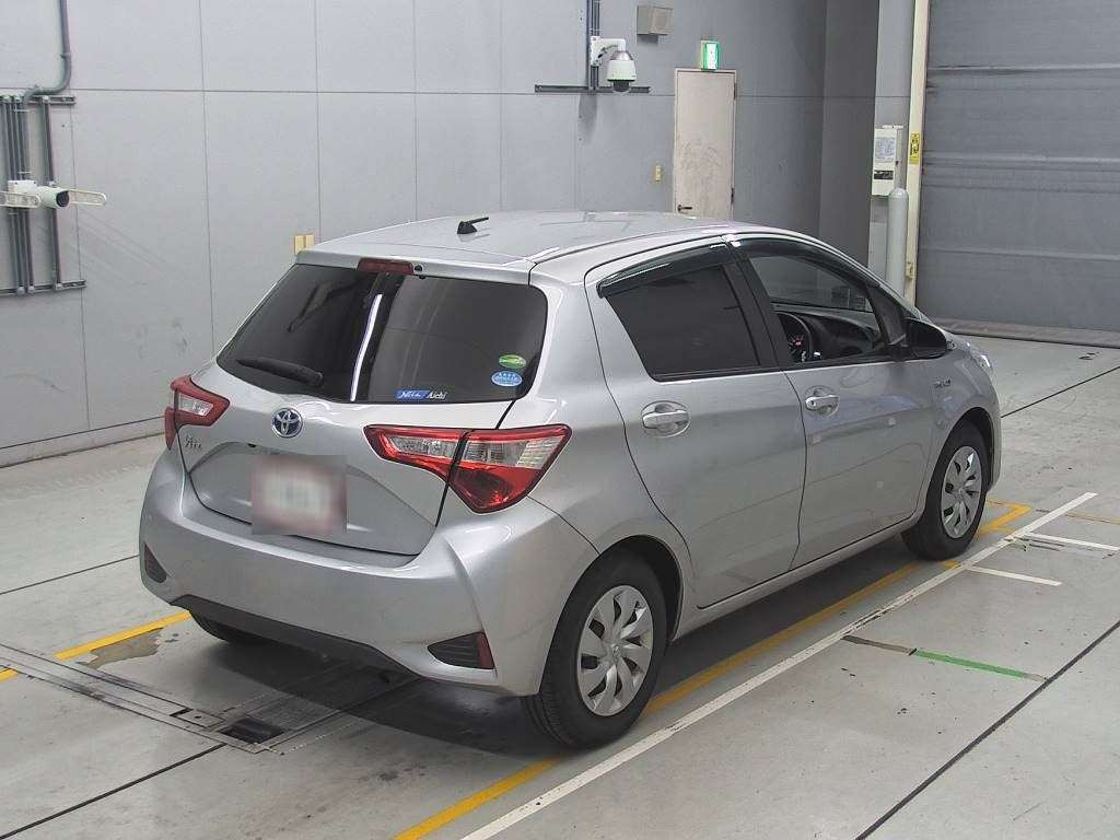 2017 Toyota Vitz NHP130[1]