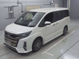 2017 Toyota Noah