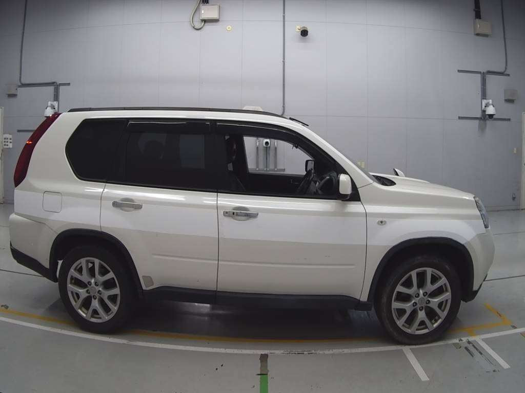 2012 Nissan X-Trail DNT31[2]