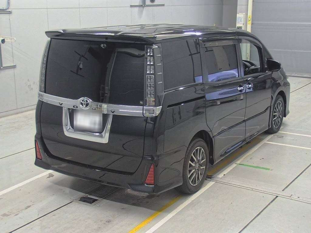 2014 Toyota Voxy ZRR80W[1]