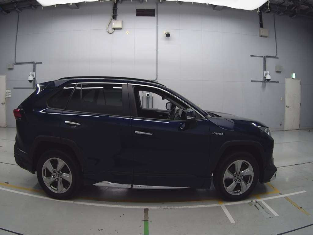 2019 Toyota RAV4 AXAH54[2]