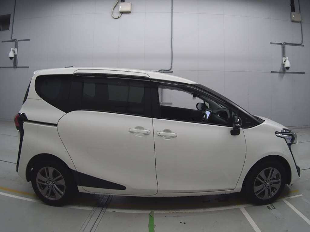 2022 Toyota Sienta NSP170G[2]