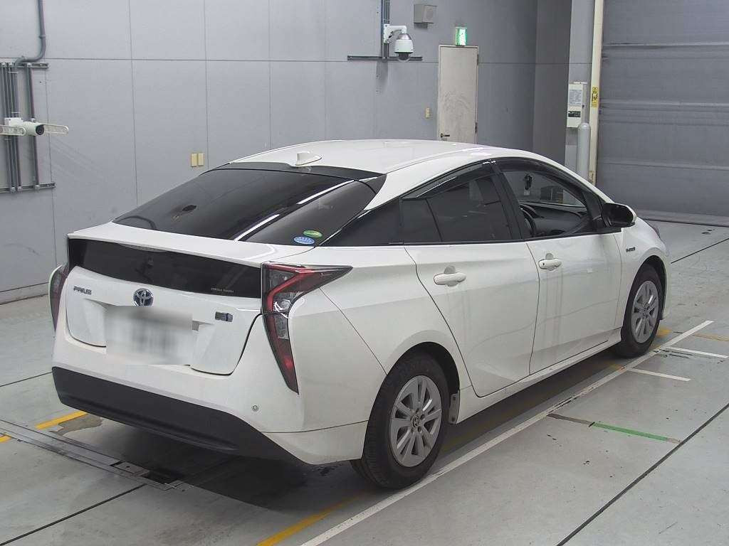 2018 Toyota Prius ZVW51[1]