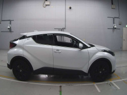 2023 Toyota C-HR